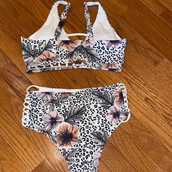 Floral Animal Print Bikini Set - Picture 2 of 4